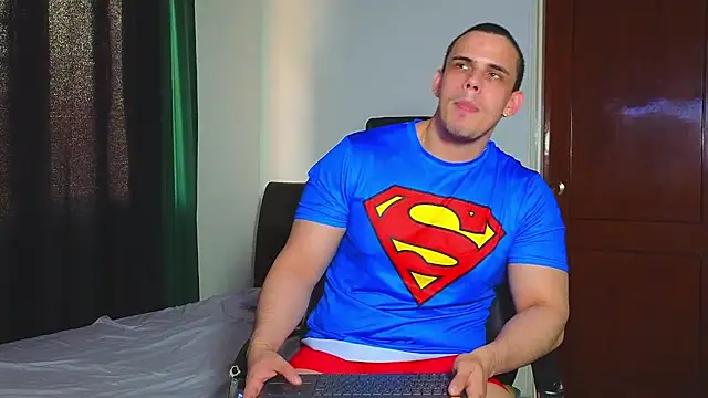 Snapshot of Regansmiths chatting on 03.01.25 Regansmiths online show from 03.01.25