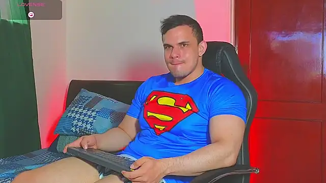 Snapshot of Regansmiths chatting on 10.04.25 Regansmiths online show from 10.04.25