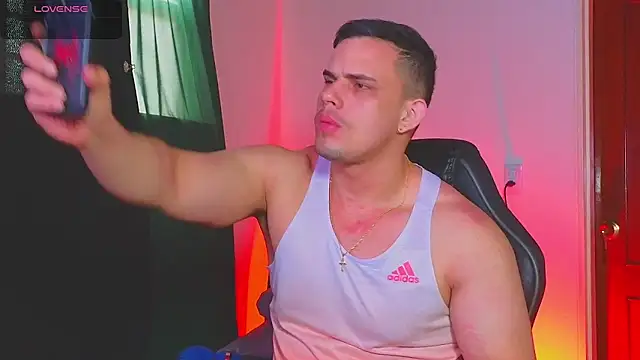 Snapshot of Regansmiths chatting on 11.21.25 Regansmiths online show from 11.21.25