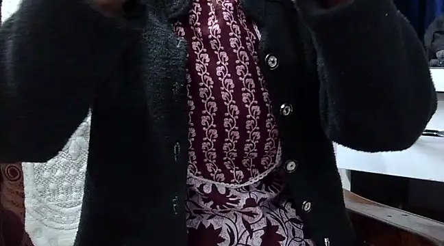 momo lov online show from 12.19.24