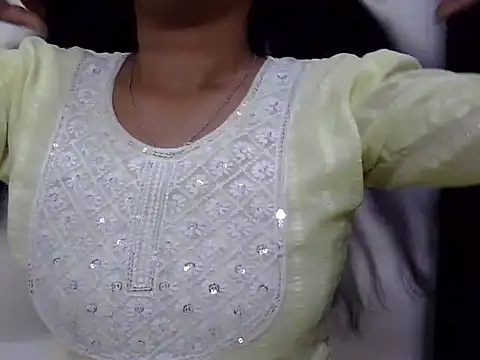 momo lov online show from 02.23.25