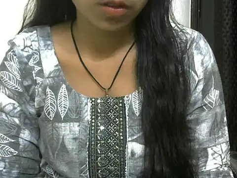 momo lov online show from 09.29.25