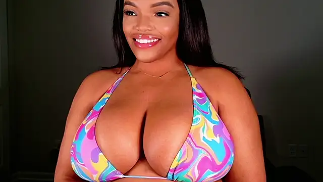 Snapshot of maybabi chatting on 02.19.25 maybabi online show from 02.19.25