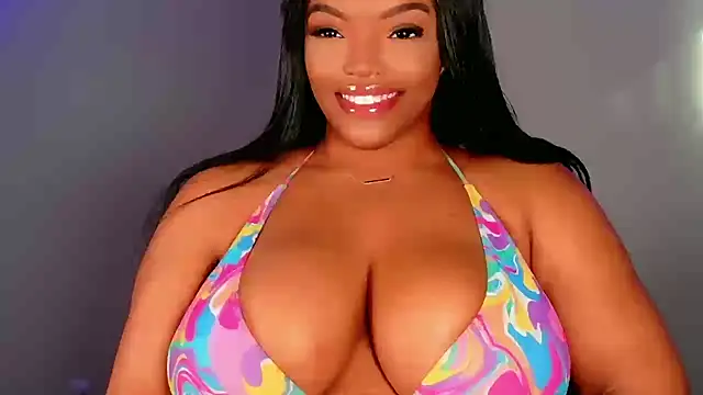 Snapshot of maybabi chatting on 10.01.25 maybabi online show from 10.01.25