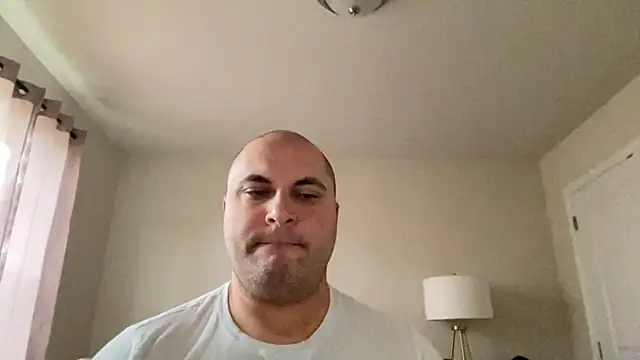 Snapshot of SluggishChase99 chatting on 12.03.24 SluggishChase99 online show from 12.03.24