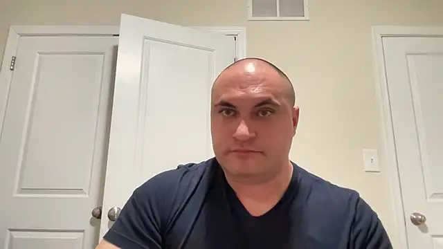 Snapshot of SluggishChase99 chatting on 01.15.25 SluggishChase99 online show from 01.15.25