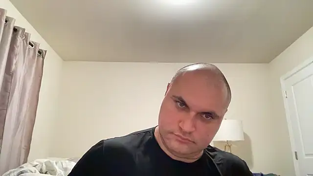 Snapshot of SluggishChase99 chatting on 01.21.25 SluggishChase99 online show from 01.21.25