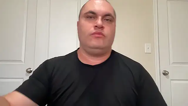 Snapshot of SluggishChase99 chatting on 03.19.25 SluggishChase99 online show from 03.19.25