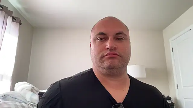 Snapshot of SluggishChase99 chatting on 10.01.25 SluggishChase99 online show from 10.01.25