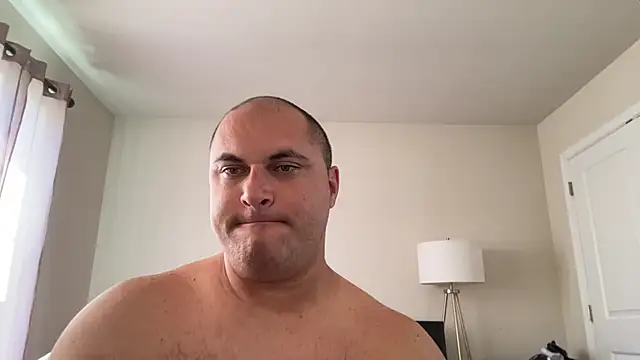 Snapshot of SluggishChase99 chatting on 10.06.25 SluggishChase99 online show from 10.06.25