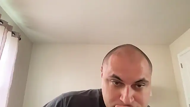 Snapshot of SluggishChase99 chatting on 10.29.25 SluggishChase99 online show from 10.29.25