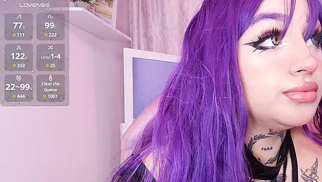 Snapshot of bella-green chatting on 01.09.25 bella-green online show from 01.09.25