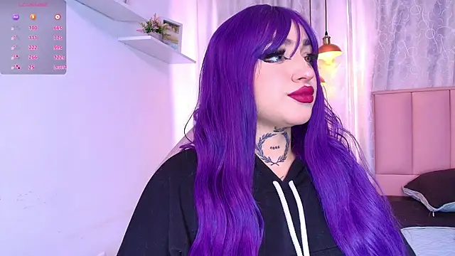 Snapshot of bella-green chatting on 01.13.25 bella-green online show from 01.13.25