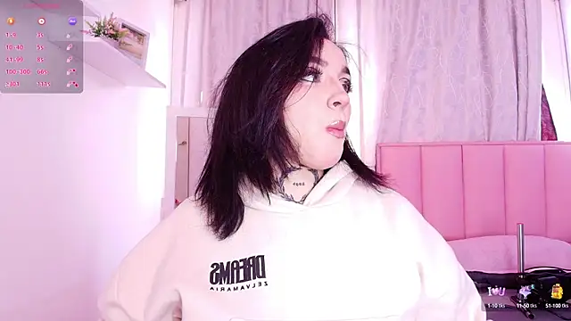 Snapshot of bella-green chatting on 01.20.25 bella-green online show from 01.20.25