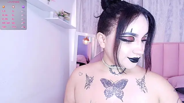 Snapshot of bella-green chatting on 01.24.25 bella-green online show from 01.24.25