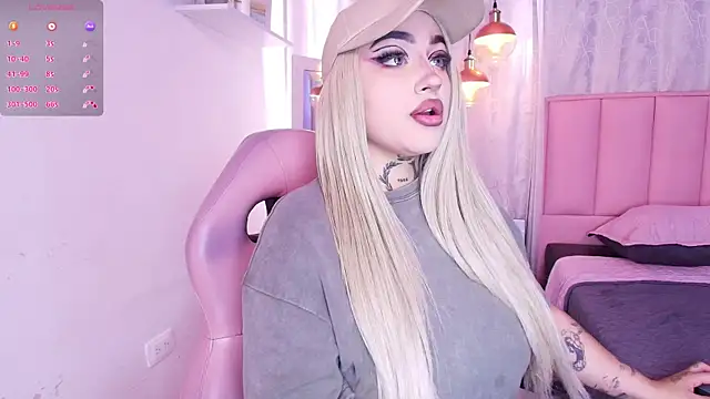 Snapshot of bella-green chatting on 02.02.25 bella-green online show from 02.02.25