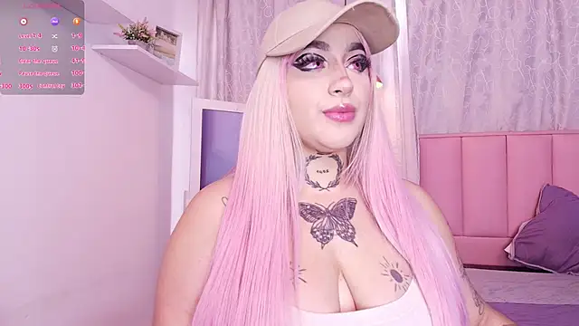 Snapshot of bella-green chatting on 02.18.25 bella-green online show from 02.18.25