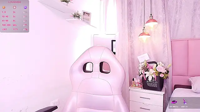 Snapshot of bella-green chatting on 03.12.25 bella-green online show from 03.12.25