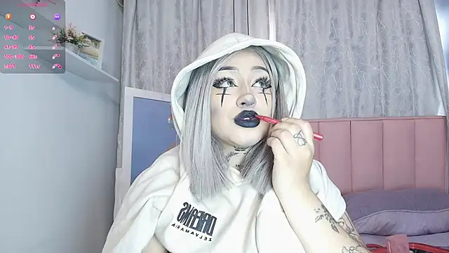 Snapshot of bella-green chatting on 03.21.25 bella-green online show from 03.21.25