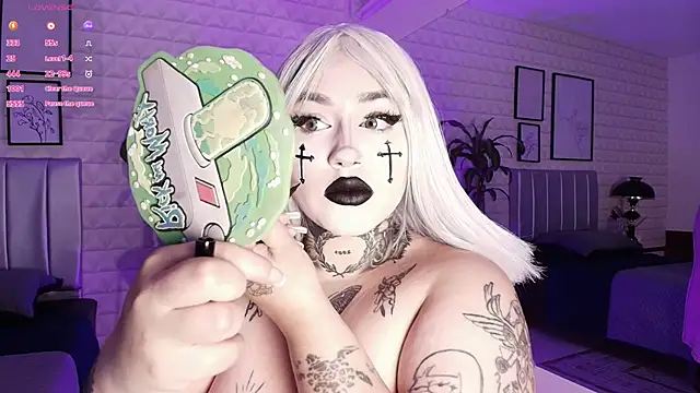 Snapshot of bella-green chatting on 09.13.25 bella-green online show from 09.13.25