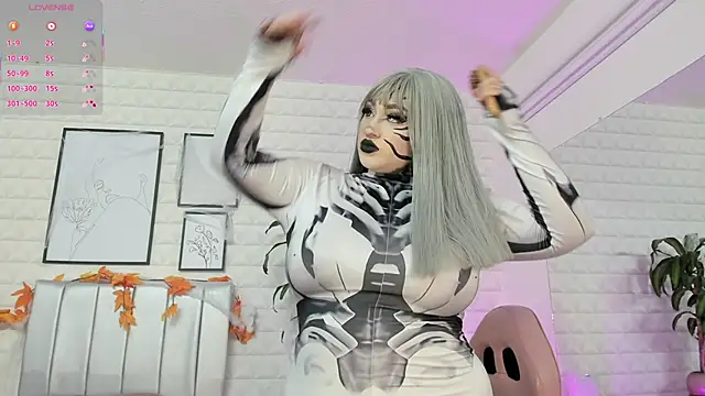 Snapshot of bella-green chatting on 10.29.25 bella-green online show from 10.29.25