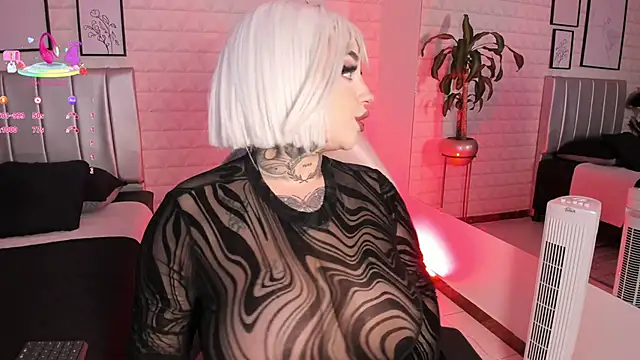 Snapshot of bella-green chatting on 11.13.25 bella-green online show from 11.13.25