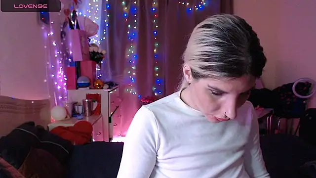 BLACKPeonyy online show from 09.09.25