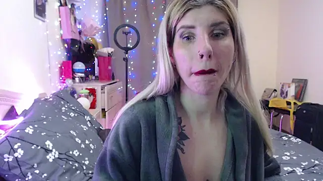 BLACKPeonyy online show from 11.20.25