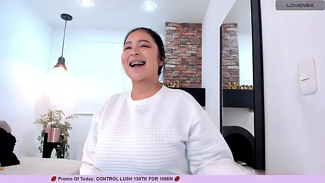  alaiasmile  online show from 03.15.25