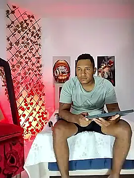 Snapshot of ARTHUR_MINI chatting on 04.07.26 ARTHUR MINI online show from 04.07.26