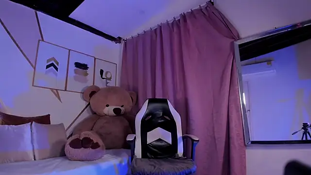 Snapshot of maye_wells chatting on 01.18.25 maye wells online show from 01.18.25