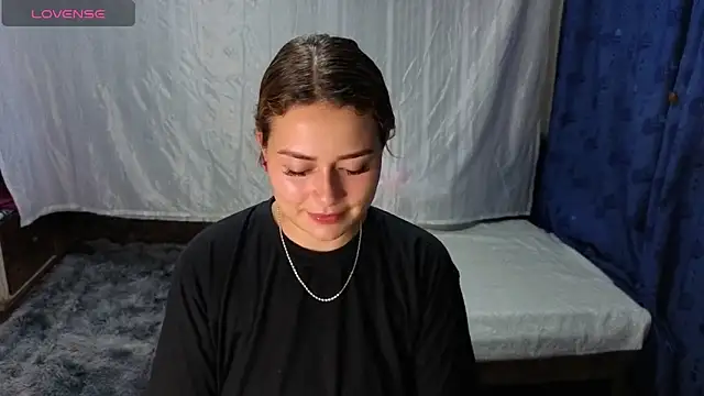 kitty d online show from 04.21.26