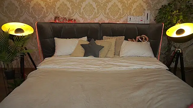 ArianaDarkk online show from 03.09.25