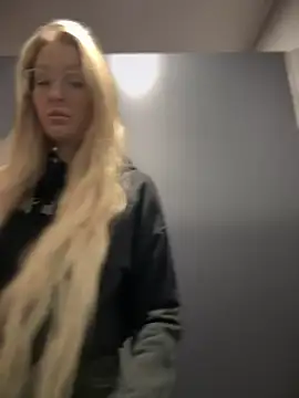 Teya moon  online show from 01.06.25