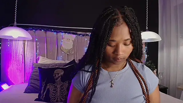 Snapshot of Anneth__M chatting on 12.15.24 Anneth M online show from 12.15.24