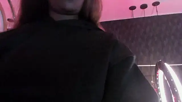 Snapshot of Anneth__M chatting on 01.22.25 Anneth M online show from 01.22.25