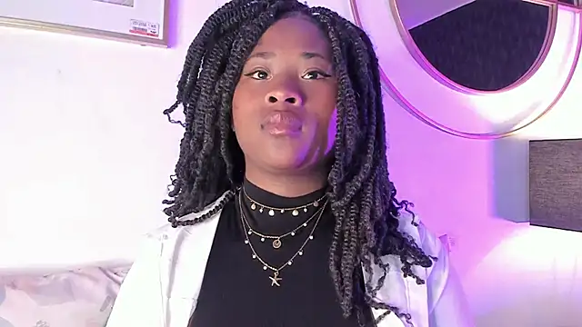 Snapshot of Anneth__M chatting on 03.03.25 Anneth M online show from 03.03.25