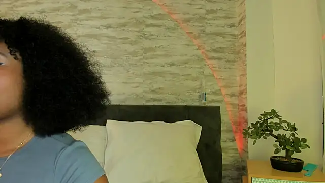 Snapshot of Anneth__M chatting on 09.13.25 Anneth M online show from 09.13.25