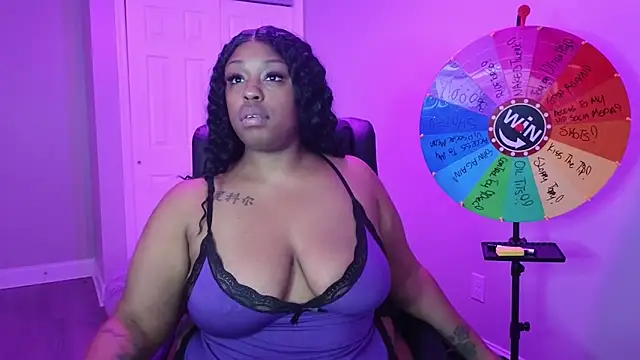 Snapshot of cheriserozequeen chatting on 01.15.26 cheriserozequeen online show from 01.15.26