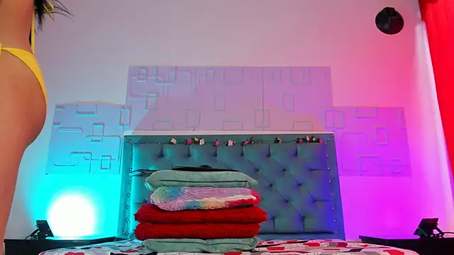 thamara26 online show from 02.18.25