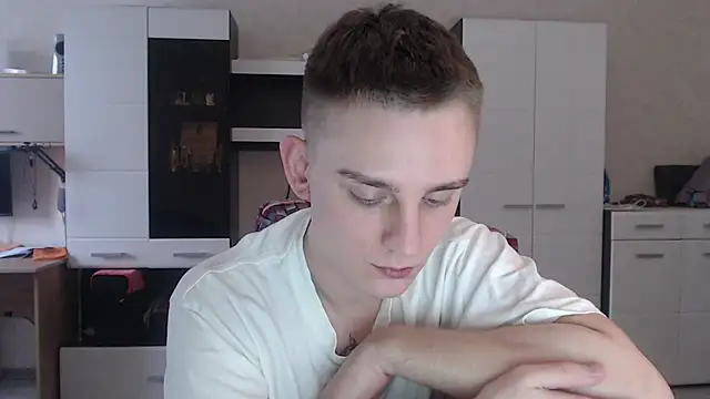 angryzan online show from 01.15.25