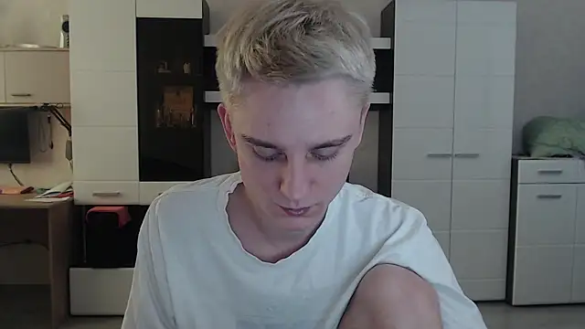 angryzan online show from 02.27.25