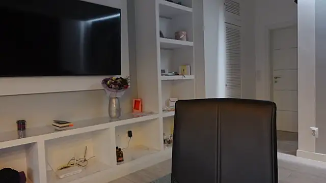 Snapshot of carla_italian chatting on 01.10.25 carla italian online show from 01.10.25