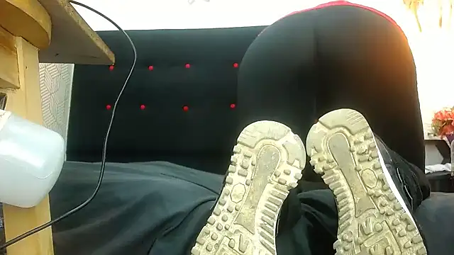 Snapshot of hairy_pussywet chatting on 12.09.24 hairy pussywet online show from 12.09.24