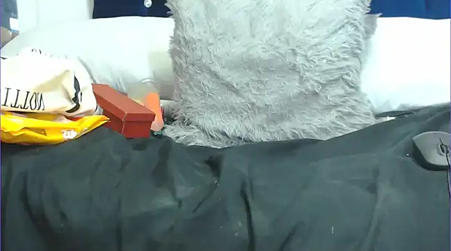 Snapshot of hairy_pussywet chatting on 01.19.25 hairy pussywet online show from 01.19.25