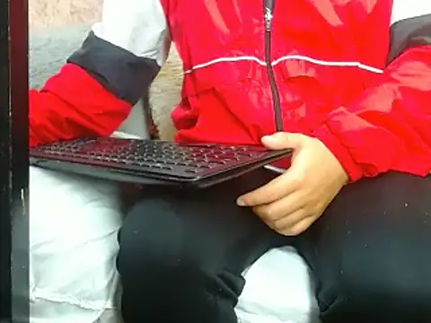 Snapshot of hairy_pussywet chatting on 02.05.25 hairy pussywet online show from 02.05.25