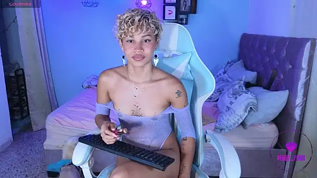 Snapshot of Peggy_Funn chatting on 01.08.25 Peggy Funn online show from 01.08.25