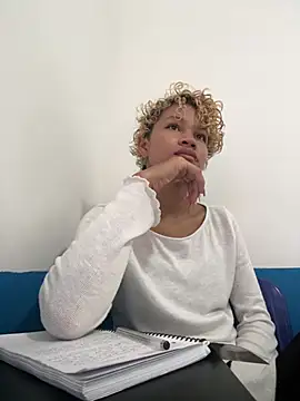 Snapshot of Peggy_Funn chatting on 01.15.25 Peggy Funn online show from 01.15.25