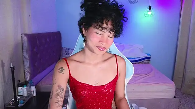 Snapshot of Peggy_Funn chatting on 03.18.25 Peggy Funn online show from 03.18.25