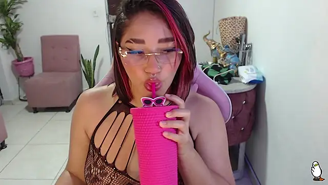 Snapshot of littleangel1_m chatting on 12.03.24 littleangel1 m online show from 12.03.24